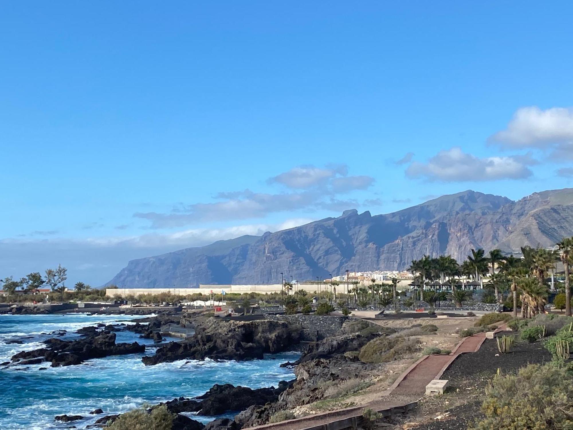 Ocean View, Tenerife Apartment *